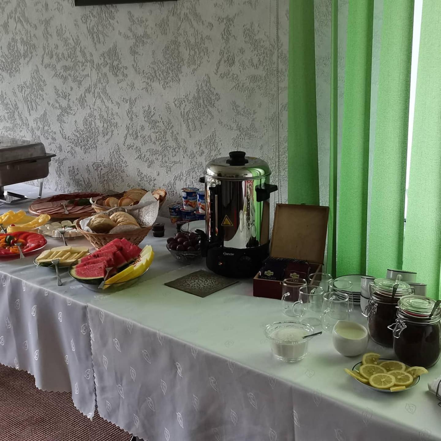 Uslugi Noclegowe I Gastronomiczne Dla Ludnosci Robert Mielcarek *